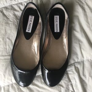 Steve Madden Black Flats